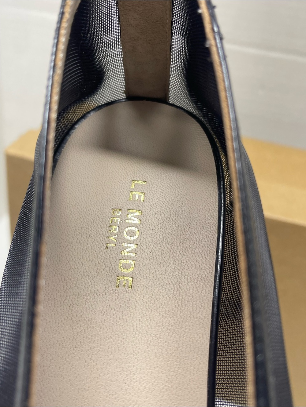 Le Monde Luna Black Mesh Slip-On Flats - Picture 4 of 13
